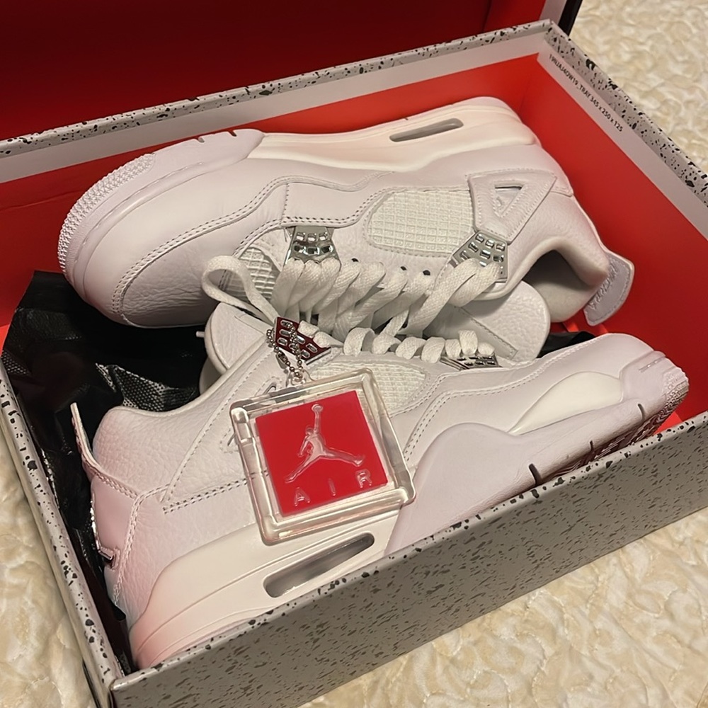 Jordan 4 Pure Money